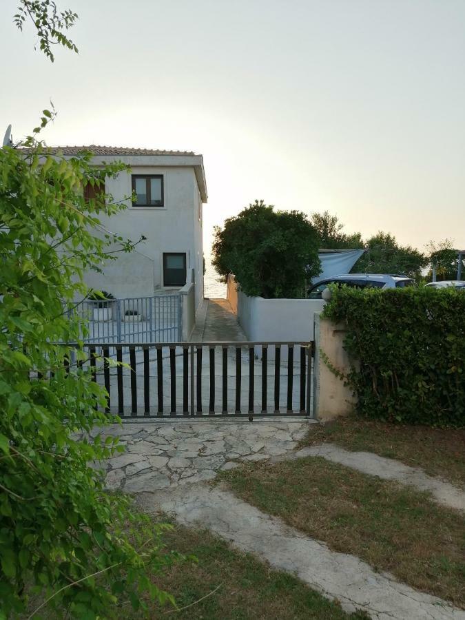 Apartmani Petra Vrsi Kültér fotó